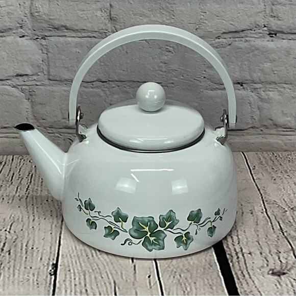 Corelle Callaway Ivy Tea Kettle Enamelware Vintage Kitchen Decor White Handle - Picture 4 of 6